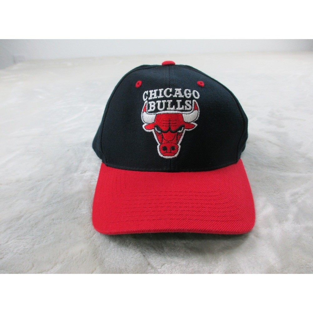 VINTAGE Chicago Bulls Cap Hat Mens OSFA Black Red Basketball NBA Pro Line